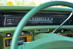 Image 32/44 of Chevrolet Impala (1974)