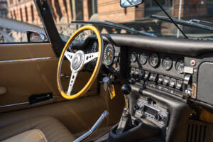 Bild 21/30 von Jaguar E-Type V12 (1974)