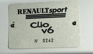 Afbeelding 30/40 van Renault Clio II V6 (2001)