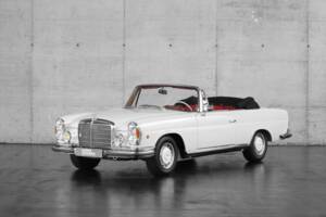 Image 1/50 de Mercedes-Benz 280 SE 3,5 (1969)
