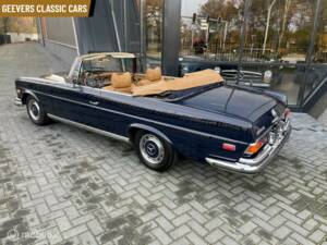 Imagen 11/21 de Mercedes-Benz 280 SE (1970)