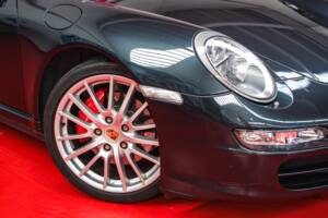 Image 2/48 of Porsche 911 Carrera 4S (2007)