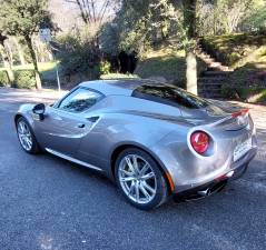 Image 2/15 of Alfa Romeo 4C (2015)