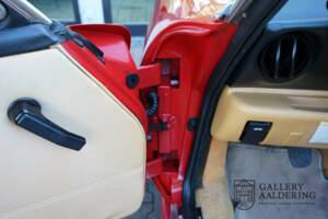 Immagine 28/50 di Alfa Romeo 2.0 Spider (1991)