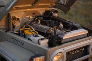 Imagen 8/25 de Toyota Land Cruiser FJ 40 (1973)