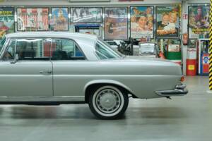 Image 6/50 of Mercedes-Benz 280 SE 3,5 (1970)