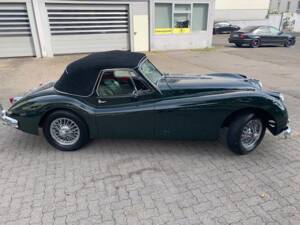 Image 14/82 of Jaguar XK 140 DHC (1956)