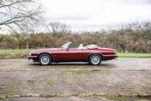 Image 13/45 of Jaguar XJS 5.3 V12 (1993)