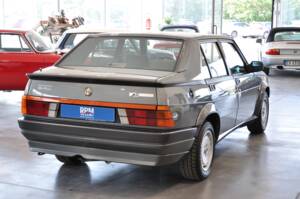 Image 10/34 de Alfa Romeo 75 2.0 Twin Spark (1987)