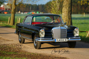 Imagen 10/27 de Mercedes-Benz 220 SE b (1964)