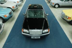 Bild 2/50 von Mercedes-Benz 300 SEL (1991)