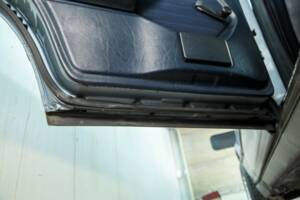 Bild 46/50 von Mercedes-Benz 230 E (1985)