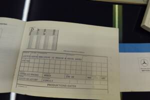 Bild 33/57 von Mercedes-Benz 230 CE (1980)