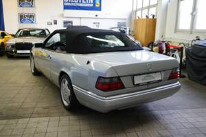 Bild 11/69 von Mercedes-Benz E 320 "Final Edition" (1997)