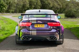Image 7/50 of Jaguar XE SV Project 8 (2018)