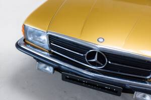 Image 22/32 of Mercedes-Benz 350 SLC (1971)