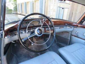 Image 14/25 of Mercedes-Benz 220 S Cabriolet (1957)