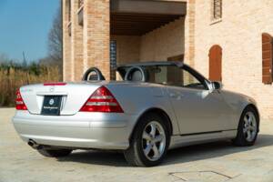 Image 6/48 of Mercedes-Benz SLK 320 (2001)