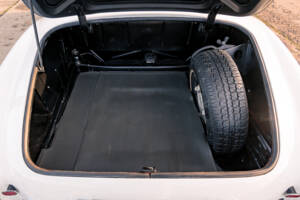 Image 39/42 of Mercedes-Benz 190 SL (1961)