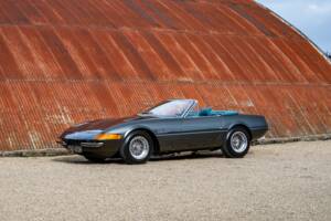 Imagen 2/32 de Ferrari 365 GTB&#x2F;4 Daytona (1973)