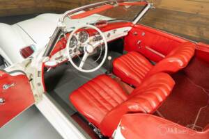 Afbeelding 2/19 van Mercedes-Benz 190 SL (1961)