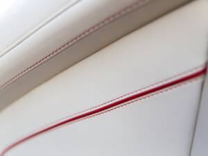 Afbeelding 57/81 van Aston Martin DB 9 Volante (2015)