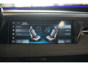 Image 7/22 of Audi S6 e-tron Avant (2024)