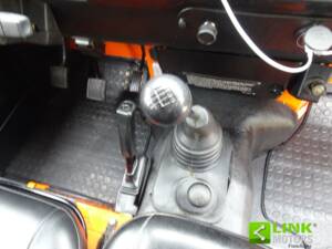 Image 31/38 of Land Rover 90 (1987)