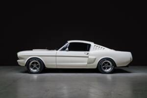 Image 2/22 of Ford Shelby GT 350 (1965)
