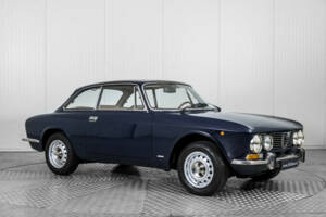 Bild 7/50 von Alfa Romeo Giulia GT 1300 Junior (1976)