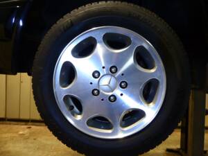 Image 65/83 de Mercedes-Benz E 220 (1996)