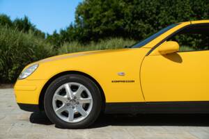 Immagine 30/50 di Mercedes-Benz SLK 200 (1997)