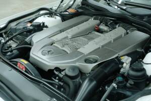 Image 37/50 of Mercedes-Benz SL 55 AMG (2003)