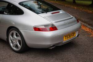 Bild 8/26 von Porsche 911 Carrera 4 (1999)