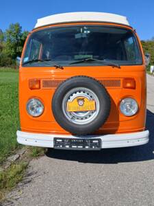 Image 1/21 of Volkswagen T2b Westfalia (1973)