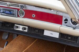 Image 10/18 of Mercedes-Benz 280 SL (1970)