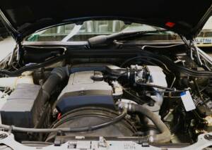 Immagine 33/43 di Mercedes-Benz E 200 (1994)