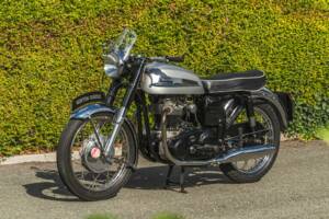Image 8/10 of Norton 650 SS (1964)