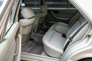 Bild 41/50 von Mercedes-Benz 500 SEL (1984)
