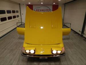 Image 9/15 of Ferrari 365 GTB&#x2F;4 Daytona (1974)
