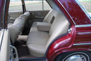 Image 54/58 of Mercedes-Benz 280 SE (1968)