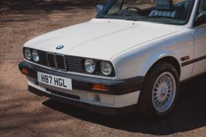 Bild 11/36 von BMW 318i (1991)