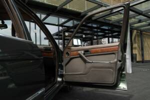 Image 29/36 of BMW 750iL (1989)