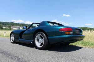 Image 32/35 of Dodge Viper RT/10 (1994)
