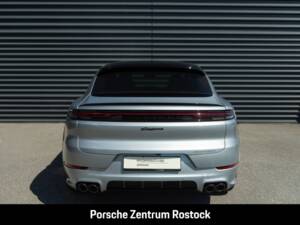 Imagen 29/34 de Porsche Cayenne Coupé E-Hybrid (2026)