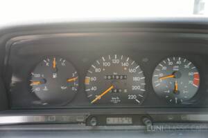 Immagine 35/47 di Mercedes-Benz 190 E 2.3 (1992)