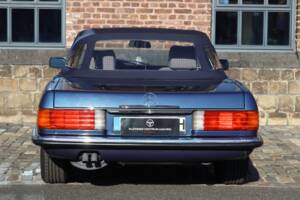Image 4/43 of Mercedes-Benz 300 SL (1989)