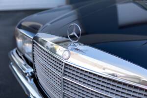 Image 21/30 of Mercedes-Benz 450 SEL 6,9 (1977)