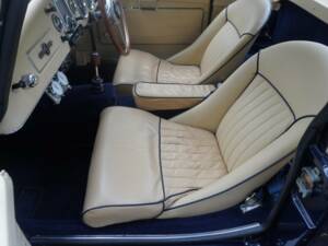 Image 12/17 of MG MGA 1600 (1959)