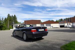 Image 7/21 de BMW 320i (1994)